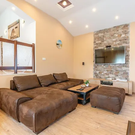 Semesterbostad Beautiful In With Wifi *