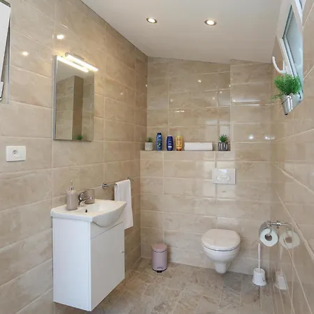 Beautiful In With Wifi Hrvace