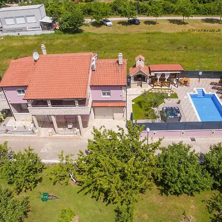 Beautiful In With Wifi Hrvace